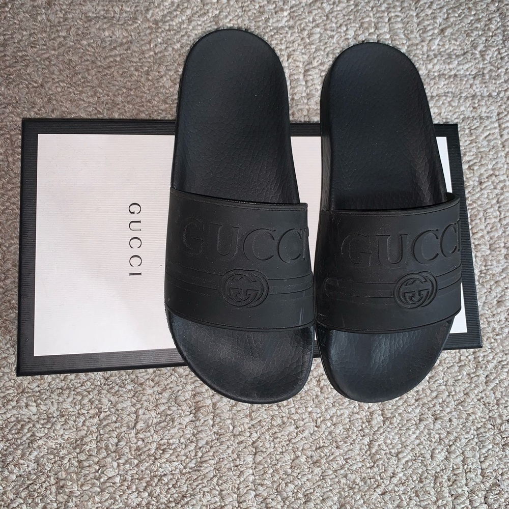 Gucci Logo Rubber Slide - Picture 2 of 5
